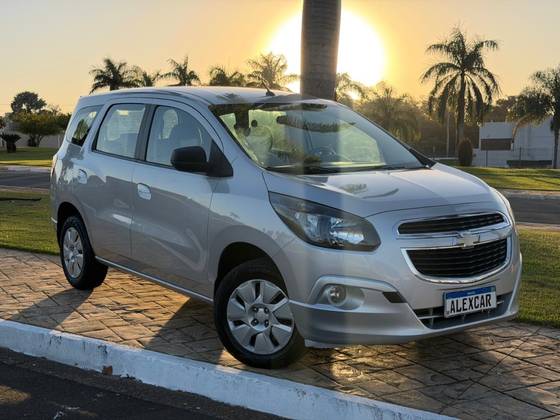 CHEVROLET SPIN 1.8 LT 8V FLEX 4P MANUAL CHEVROLET SPIN 1.8 LT 8V FLEX 4P MANUAL